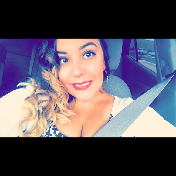 Meet your Posher, Crystal - Picture 1 of 2